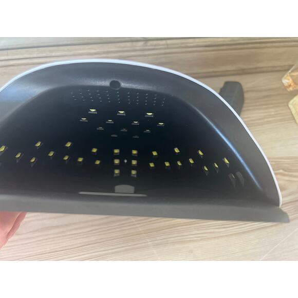 Blueque V3 Professional UV Nail Lamp with 30-120s settings - Picture 3 of 4